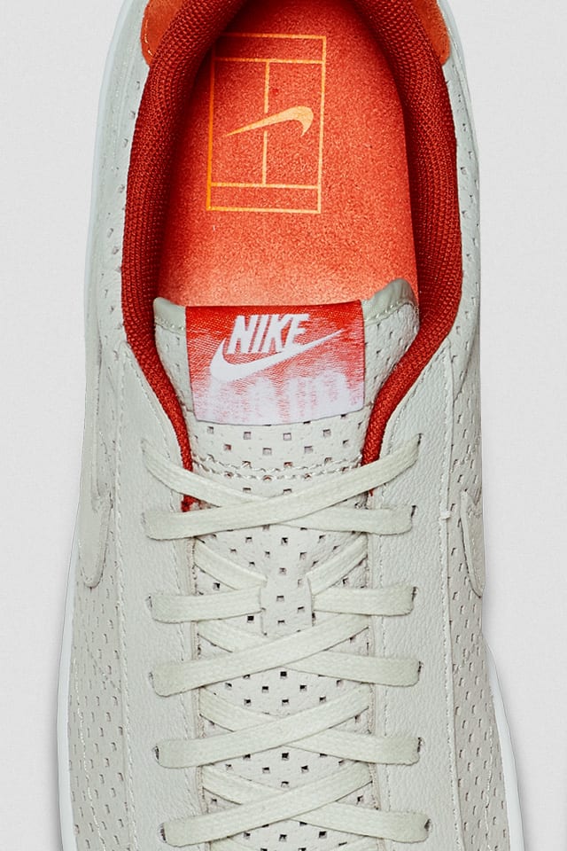 NikeCourt Tennis Classic Ultra Light Bone Bright Citrus Nike SNKRS