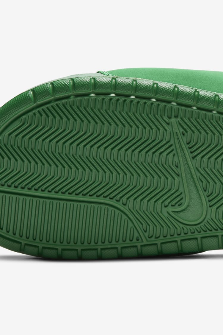 Benassi x Stüssy 'Pine Green' 發售日期