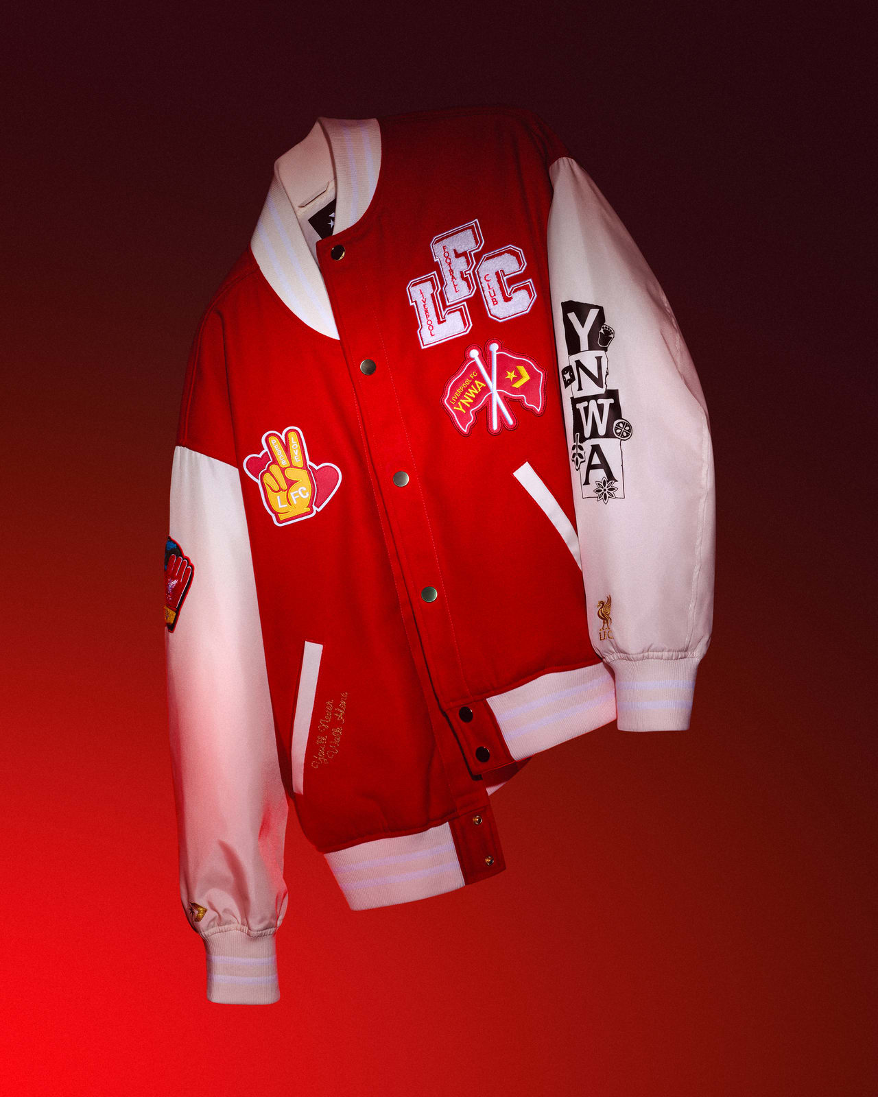 Converse x LiverpoolFC collectie