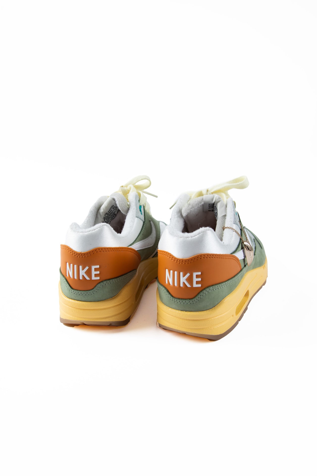 【NIKE公式】NIKE DESIGN BY JAPAN