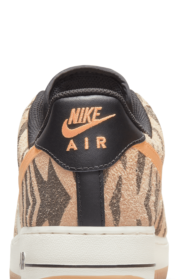 【NIKE公式】エア フォース 1 'Orange Zebra' (DJ6192-100 / AF 1)