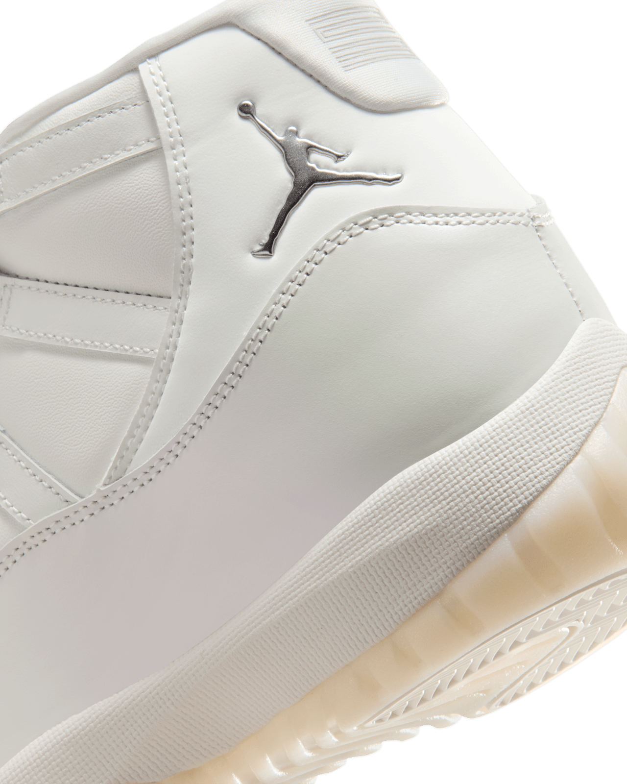 วันเปิดตัว Air Jordan 11 "Pearl" ผู้หญิง (AR0715-110)