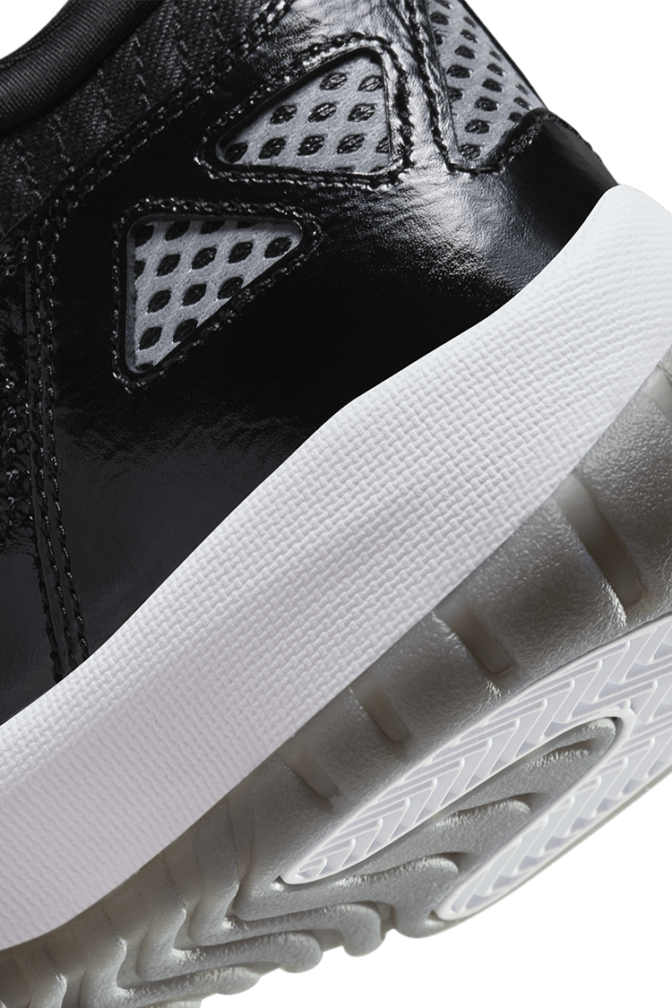 วันเปิดตัว Air Jordan 11 "Craft" (919712-001)