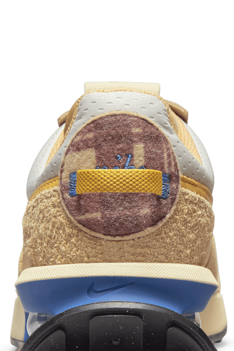 วันเปิดตัว Air Max Pre-Day "WarmCore" (DO2381-737)