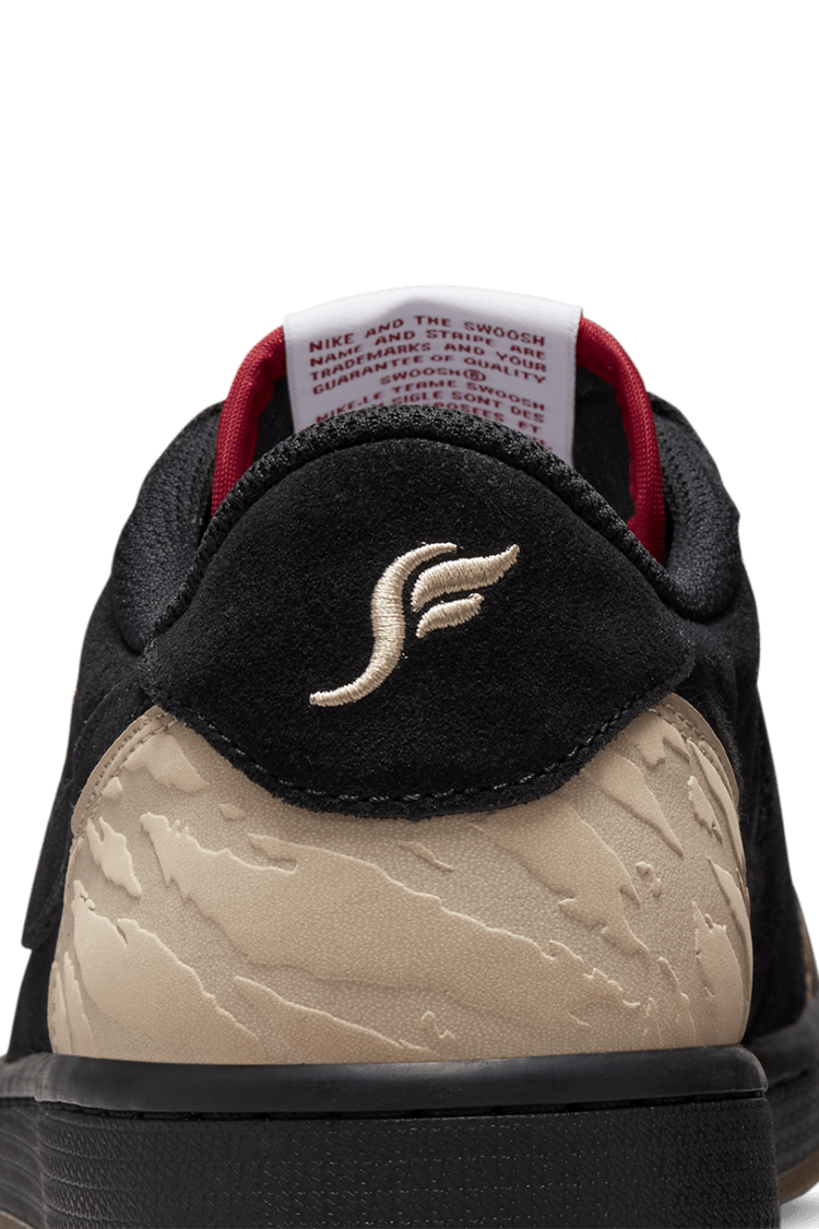 Lanceringsdato for Air Jordan 1 Low x SoleFly "Black and Sport Red" (DN3400-001)