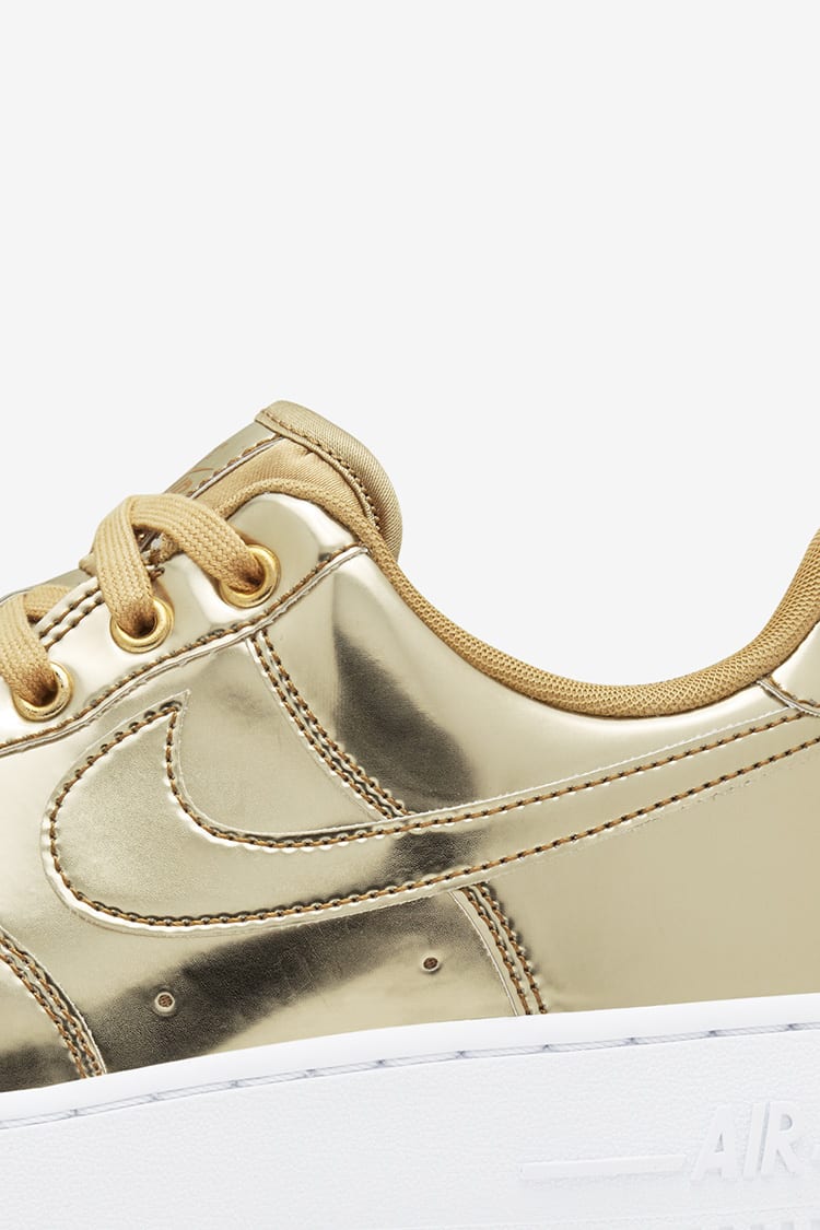 Women's Air Force 1 Metallic 'Gold' Release Date