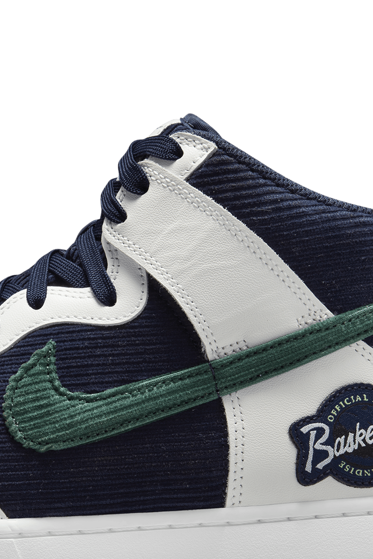 Fecha de lanzamiento del Dunk High EMB "College Navy'"