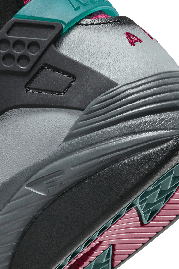 Air Flight Huarache 'Light Smoke Grey and Noble Red' (FD0189-001) 發售日期