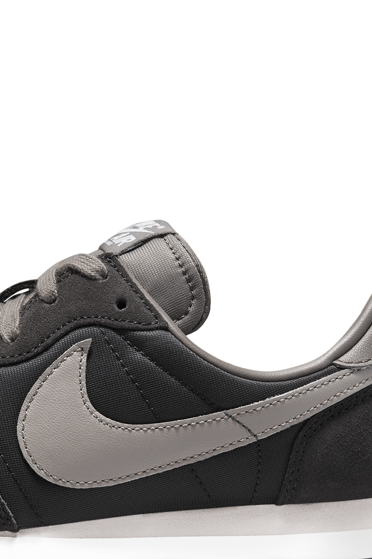 Air Pegasus '83 „Cave Stone” – data premiery