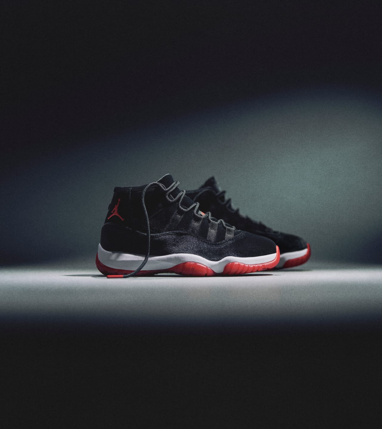 Women's Air Jordan 11 'Bred Velvet' (DB5457-061)