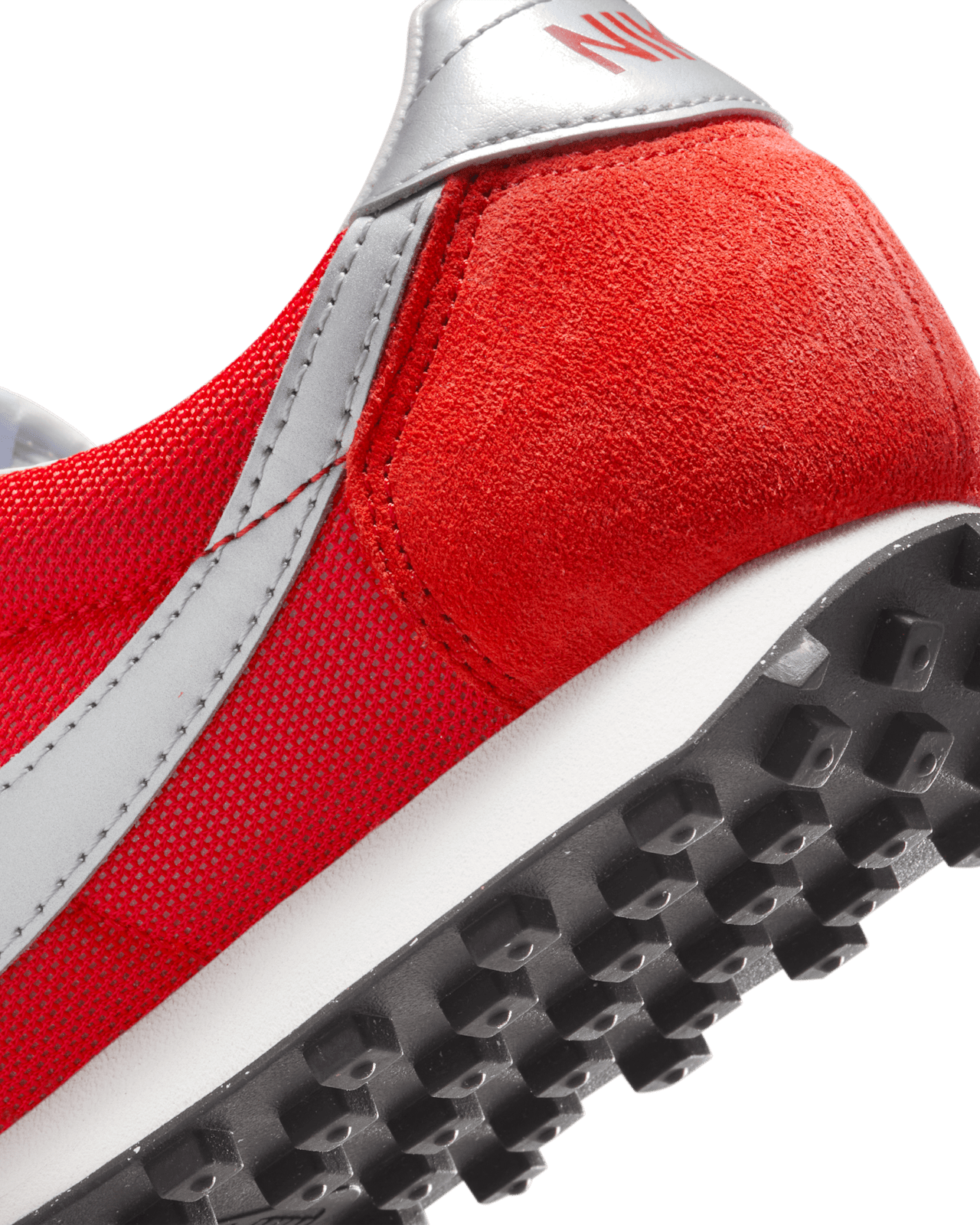 Fecha de lanzamiento de los LD-1000 "University Red and Metallic Silver" (HF3227-600) para mujer