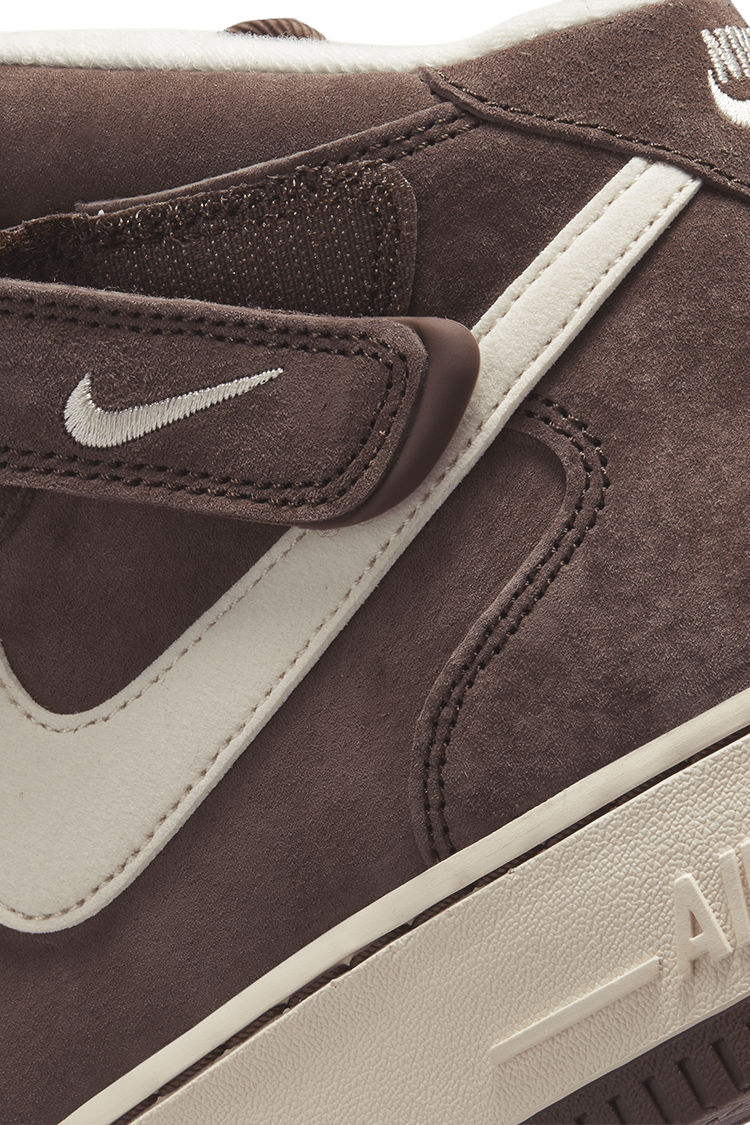 【NIKE公式】エア フォース 1 MID 'Chocolate' (DM0107-200 / NIKE AF1 MID QS)