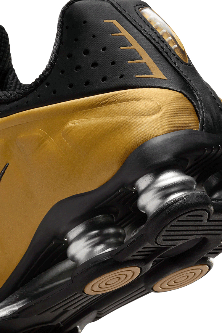 Women's Shox R4 'Black and Metallic Gold' (AR3565-005) release date