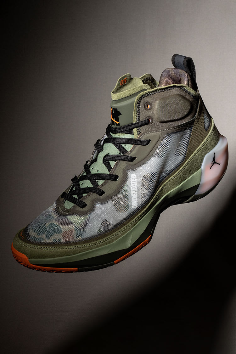 วันเปิดตัว Air Jordan XXXVII x UNDEFEATED "Oil Green" (DV6255-300)