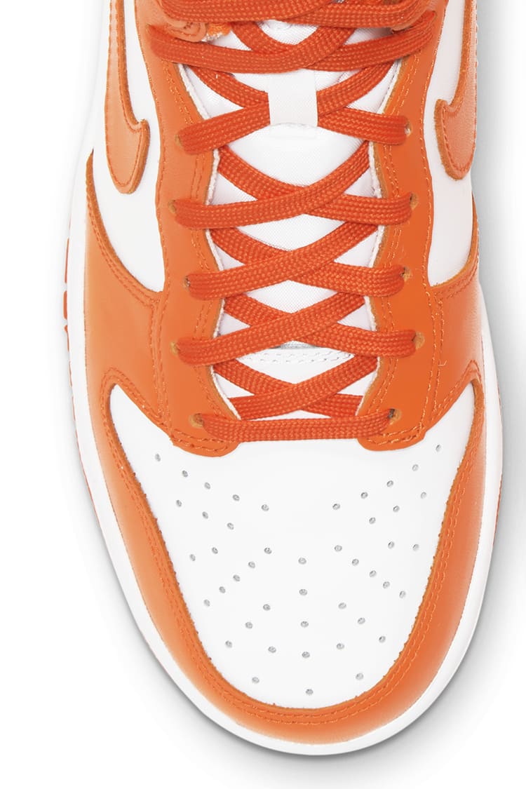 วันเปิดตัว Dunk High “Orange Blaze” ผู้หญิง