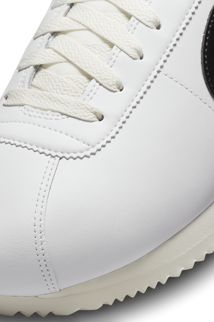 Fecha de lanzamiento del Cortez "White and Black" (DM4044-100)