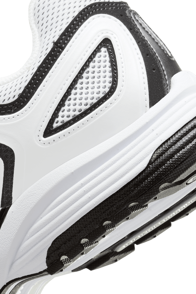 Fecha de lanzamiento del Air Pegasus 2005 "White and Black" (FJ1909-100)