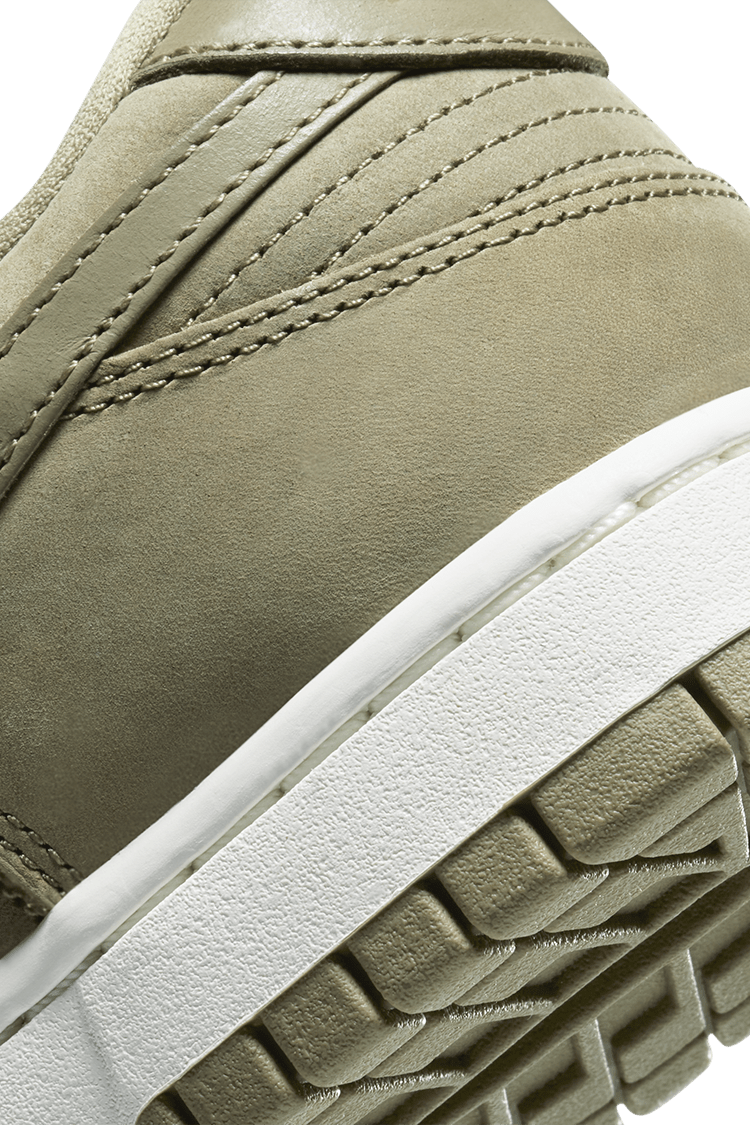 วันเปิดตัว Dunk Low "Neutral Olive" ผู้หญิง (DV7415-200)