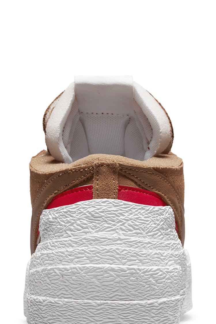 NIKE公式】ブレーザー LOW x sacai 'British Tan' (DD1877-200 / NIKE