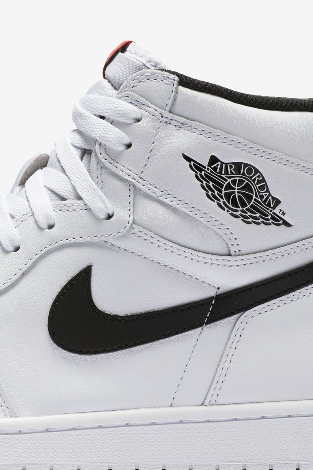 Jordan 1 retro white black on sale