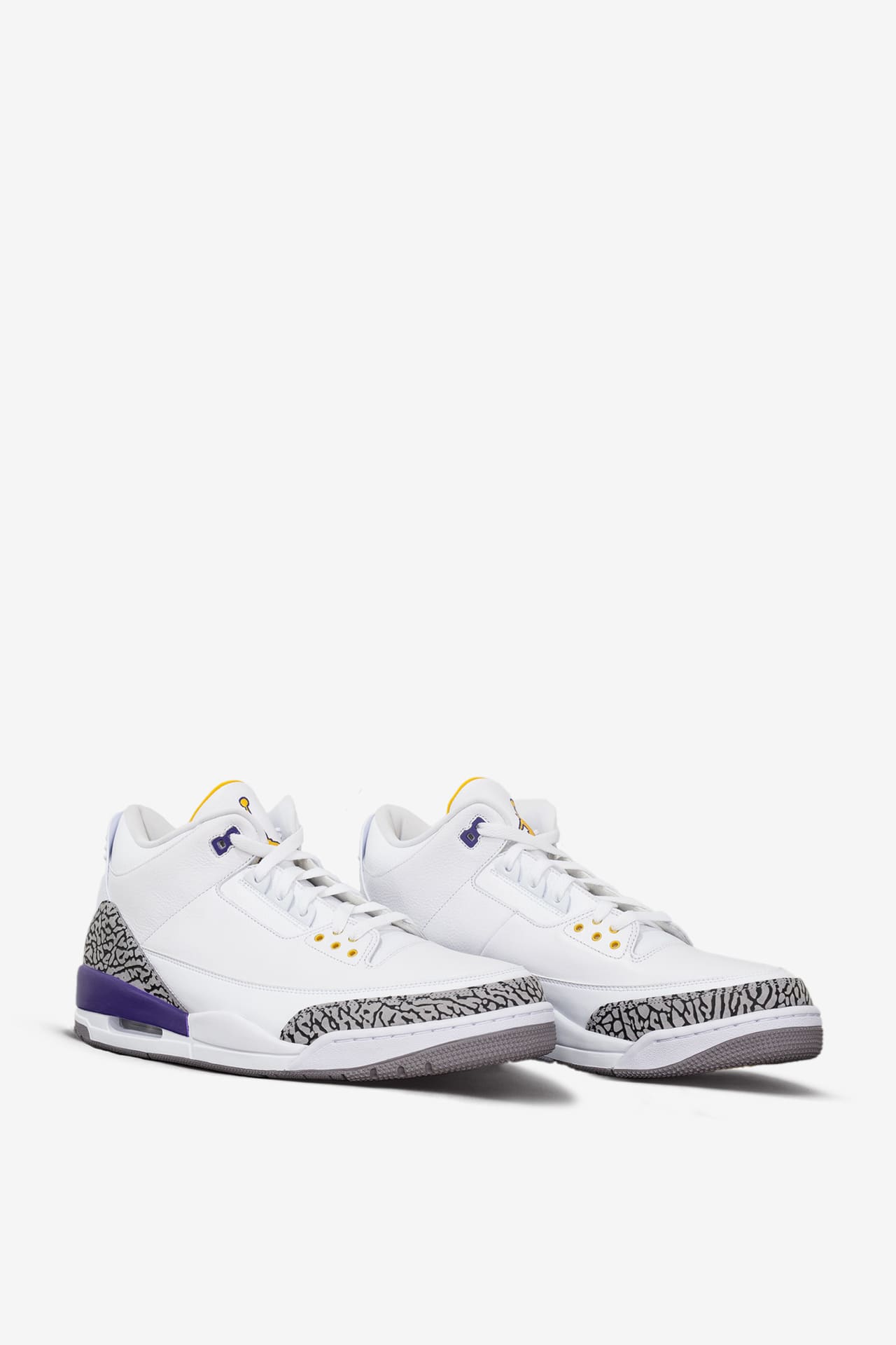 Hold značky Jordan Kobemu Bryantovi
