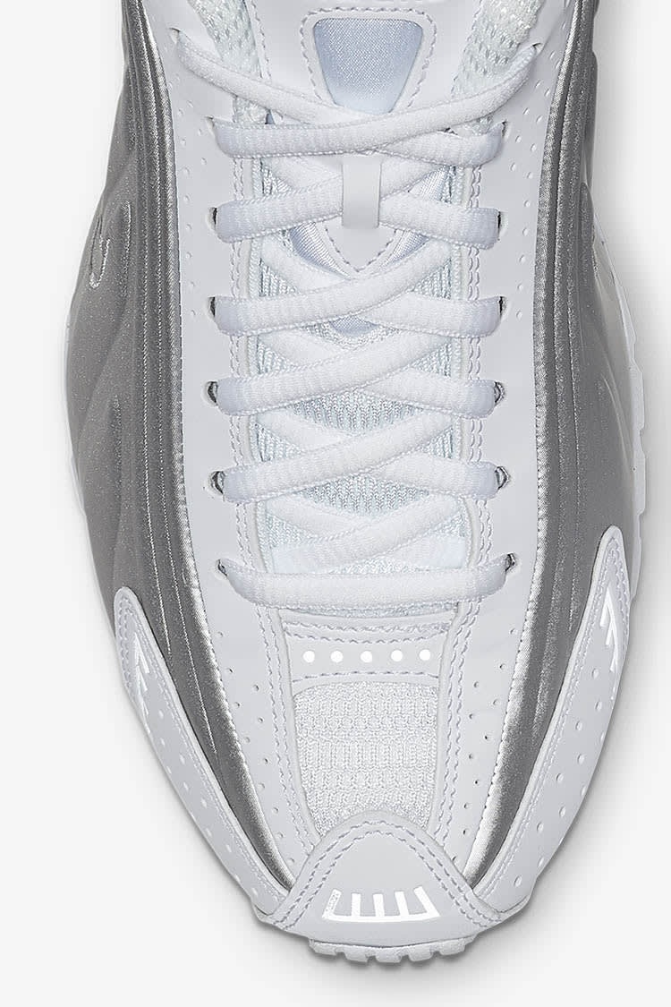 【NIKE公式】ショックス R4 'White and Metallic Silver' (AR3565-101 / NIKE SHOX R4)