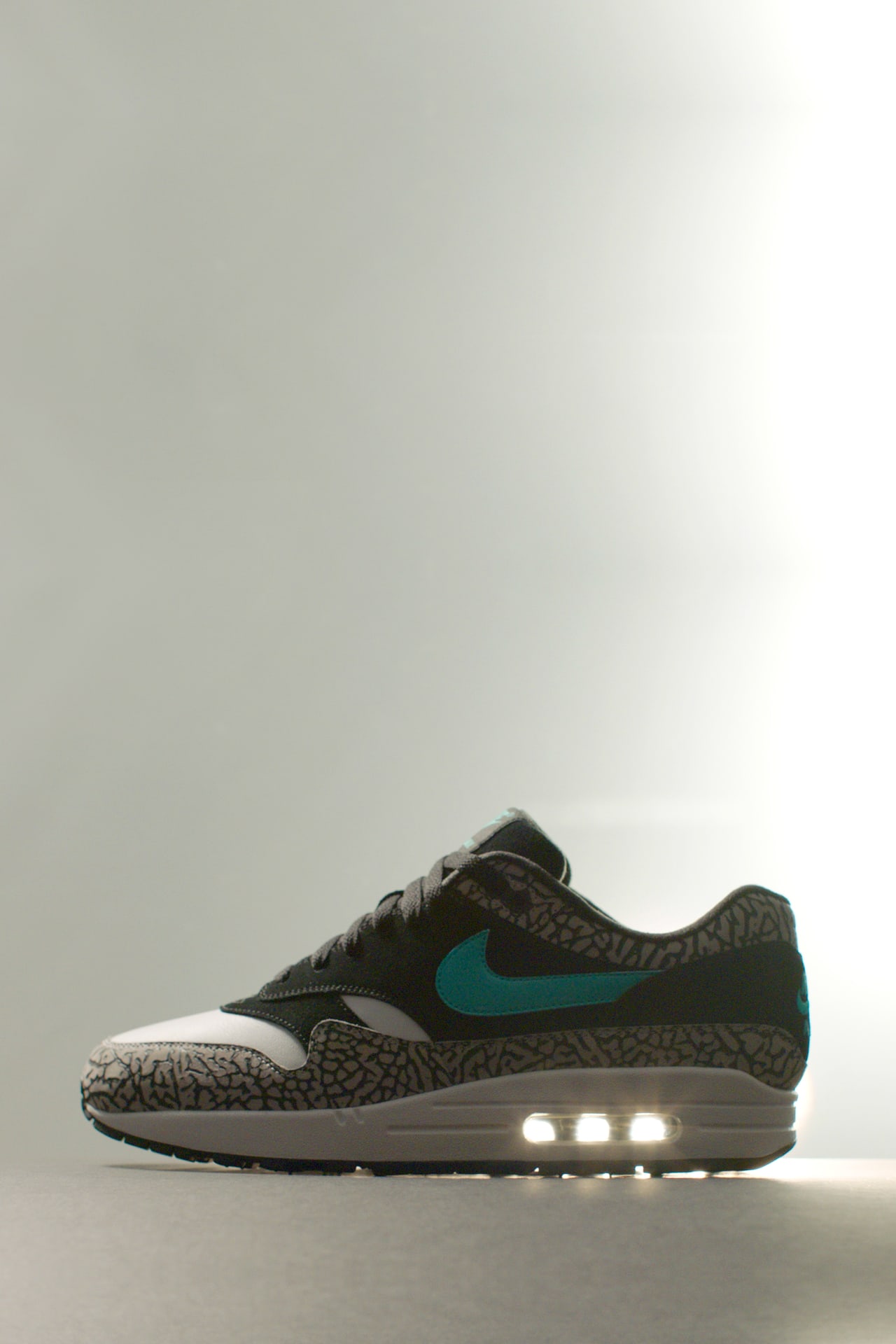 1 Atmos Nike SNKRS