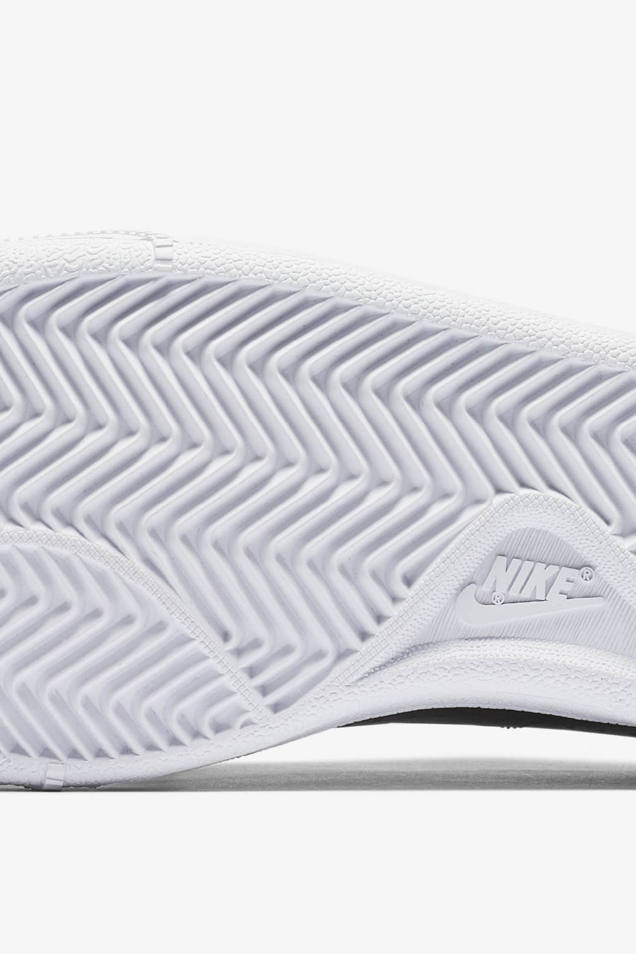 Women's Nike Tennis Classic Ease 'Black & White'