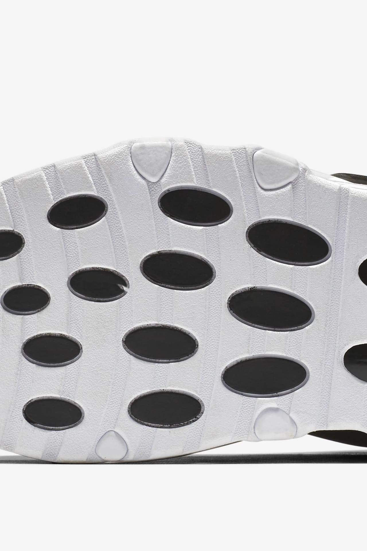 Nike Max Uptempo 'černá a bílá'