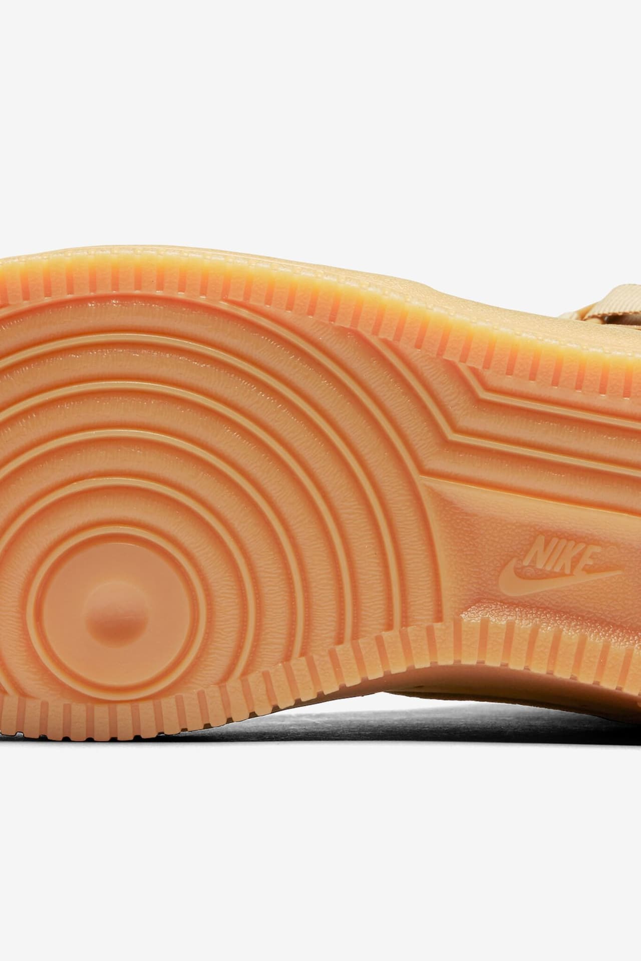 Nike Air Force 1 High « Flax » pour Femme