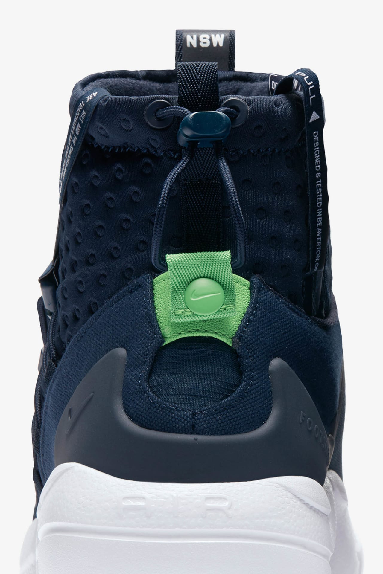 Nike Air Footscape Mid Utility 'Obsidian &amp; White' Release Date