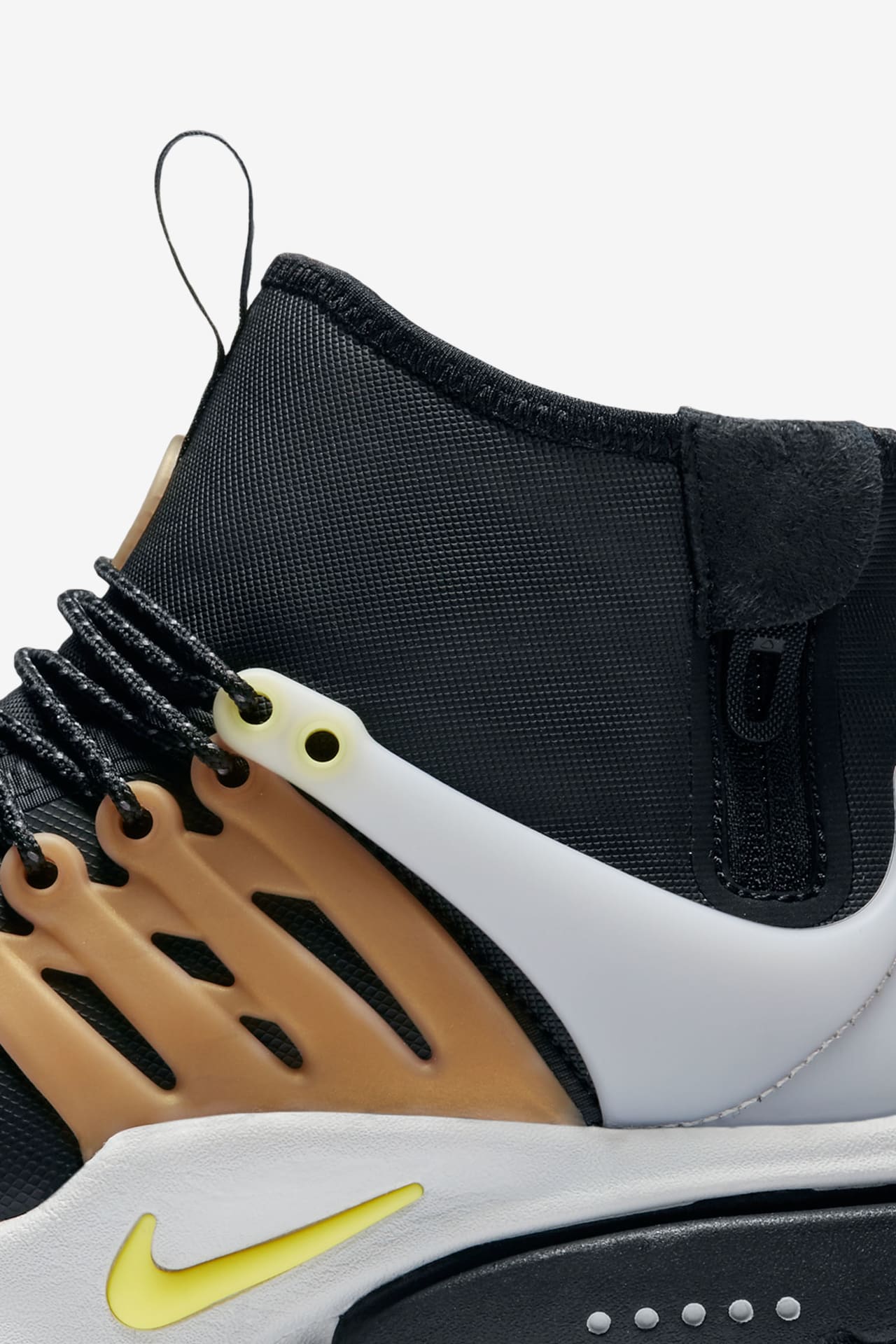 Nike air presto black and gold on sale