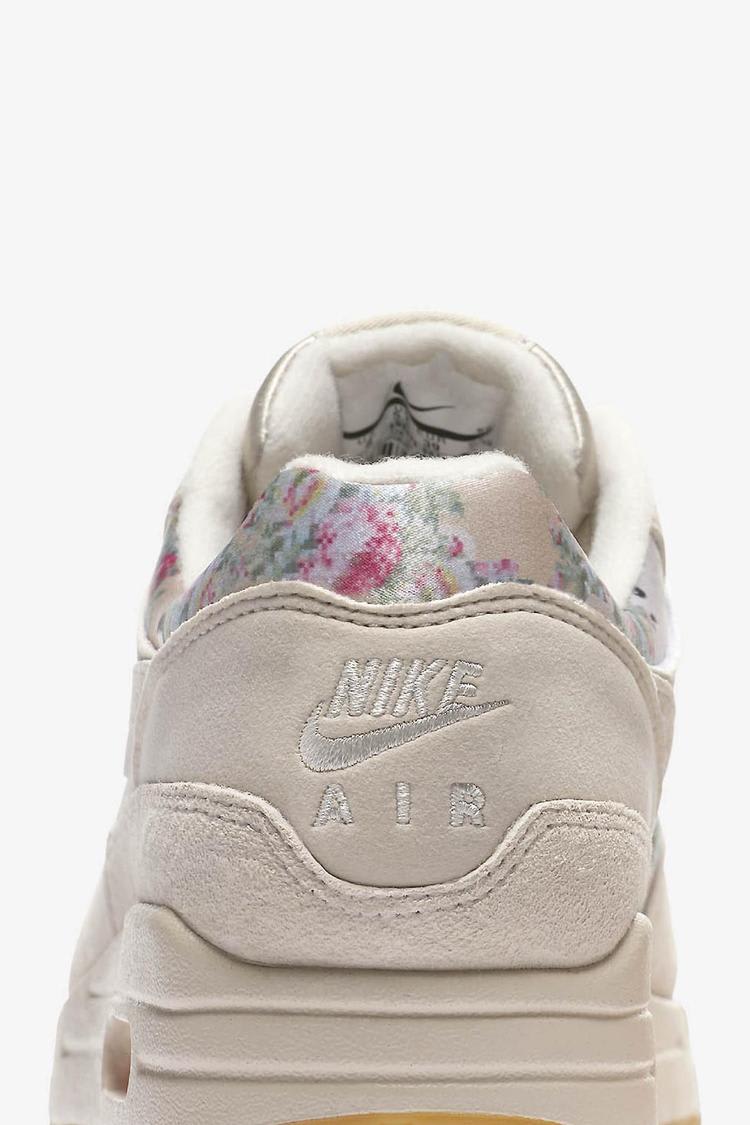 Nike air max 1 floral camo online