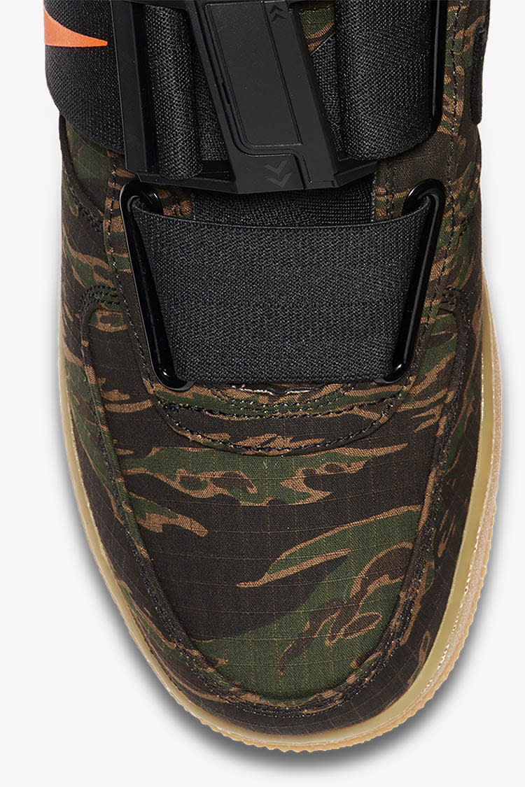 Nike air force 1 carhartt camo hotsell