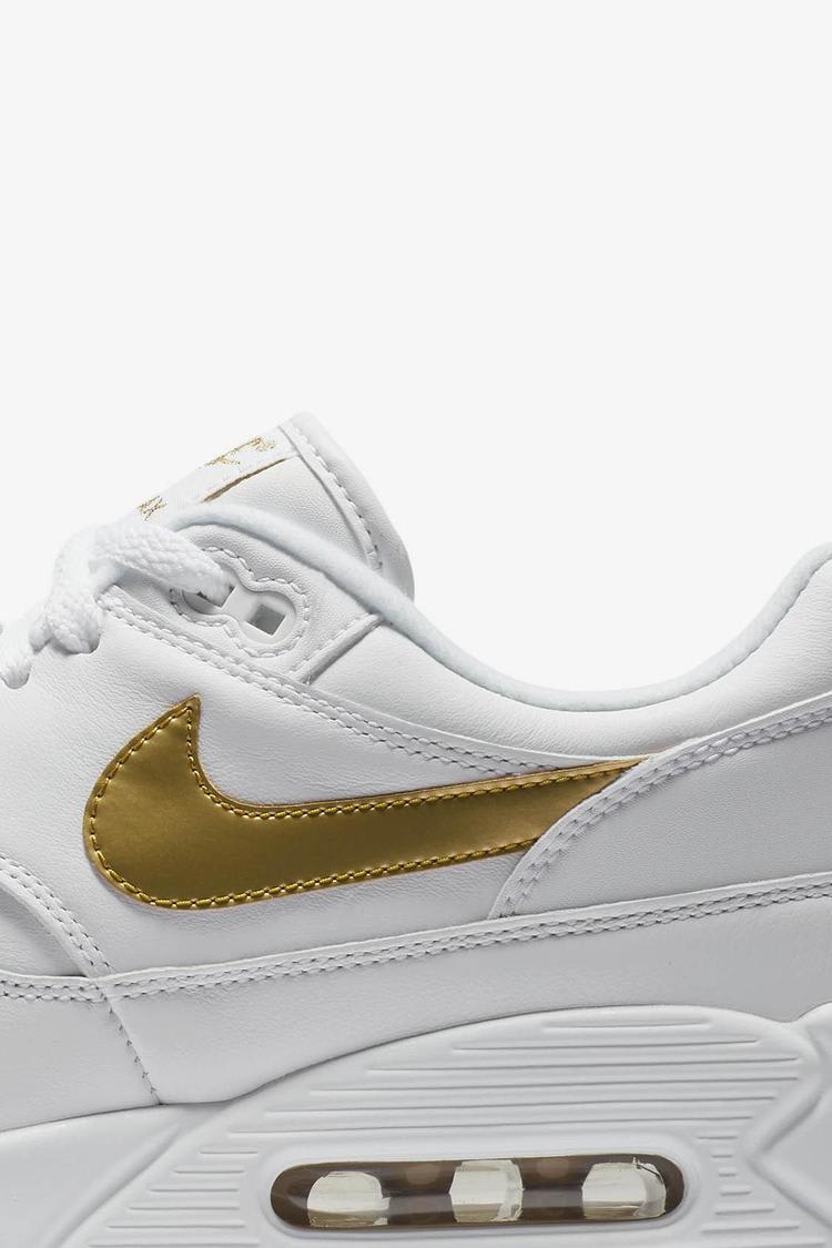 Nike Air Max 90/1 'White & Metallic Gold' Release Date