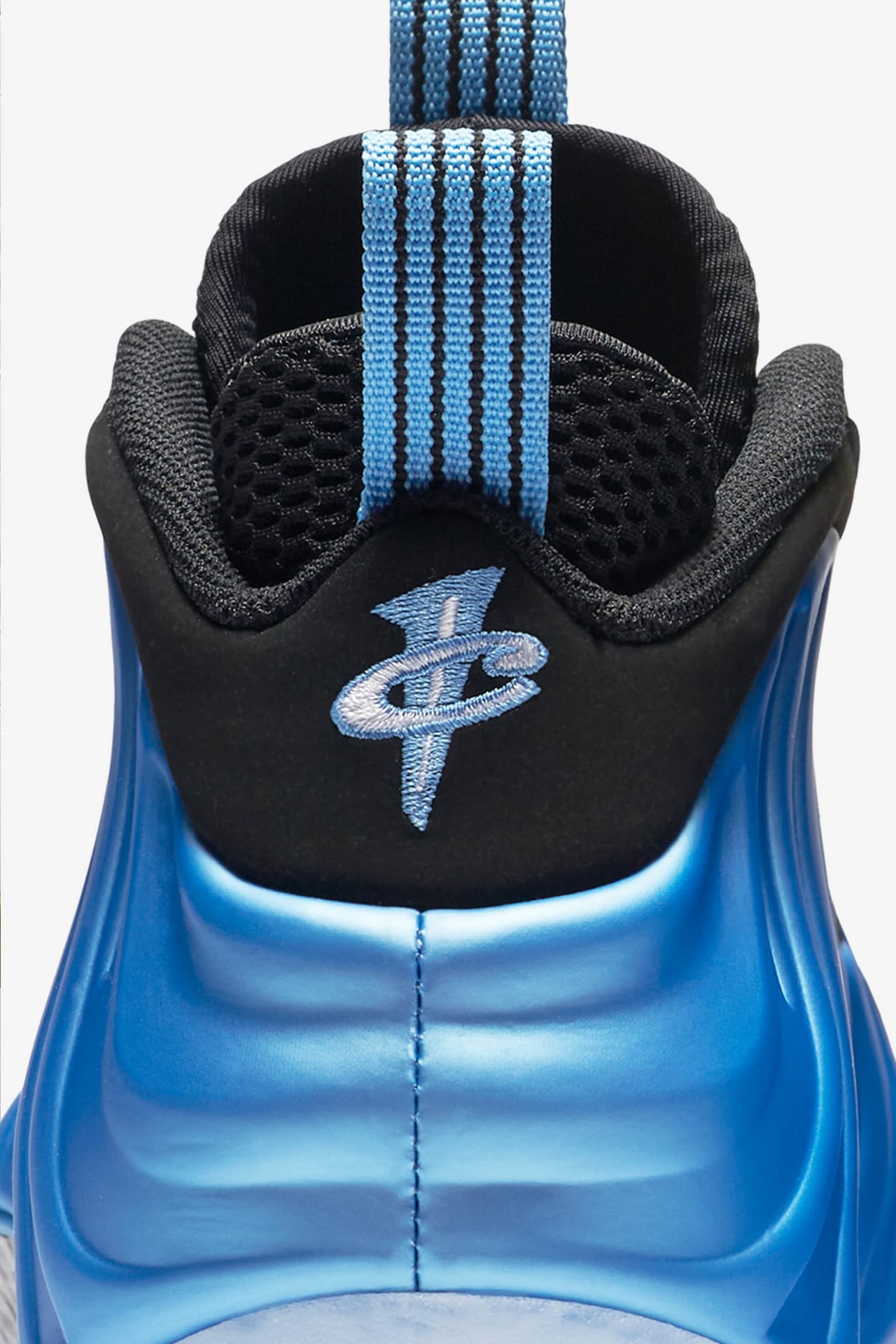 Air foamposite one university blue deals