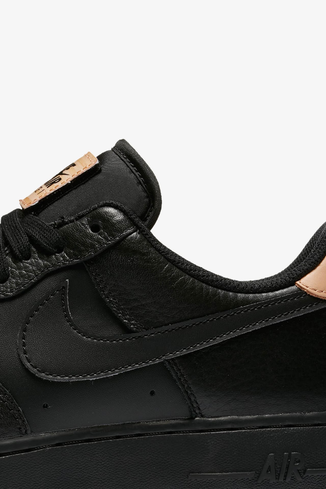 Nike Air Force 1 07 'Black & Gum Light Brown'