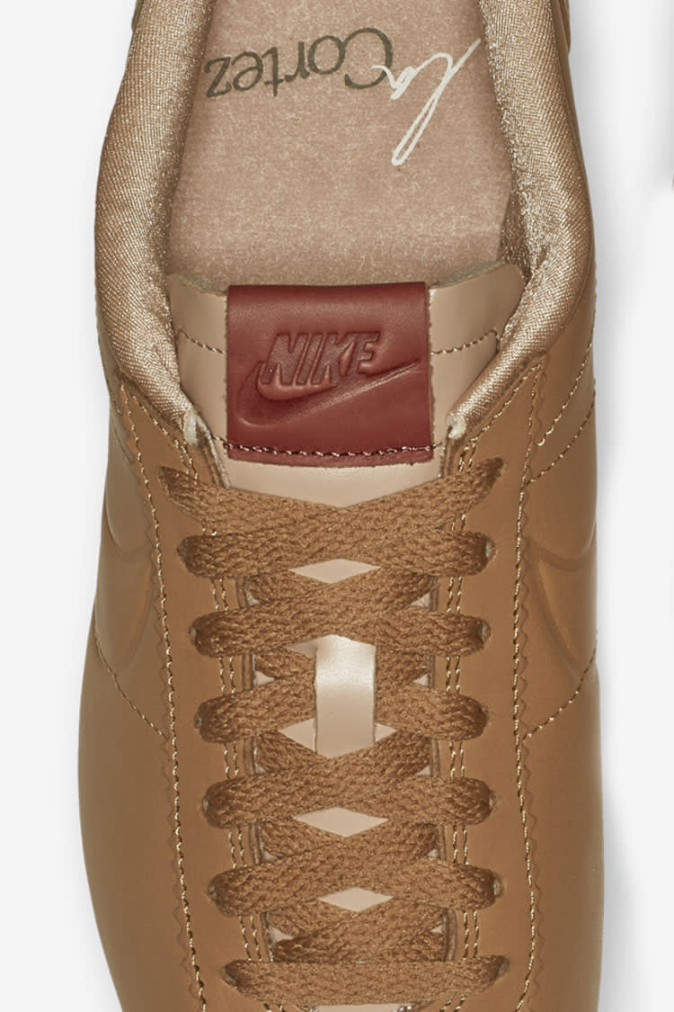 Nike cortez camel 2025