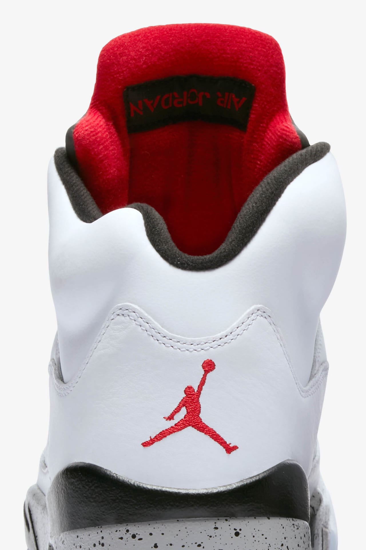 Nike air jordan retro red and white deals