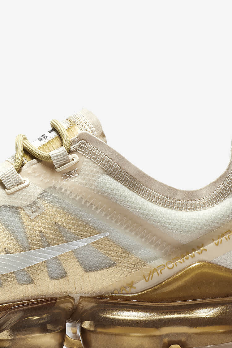 Women's Nike Air Vapormax 2019 'White & Metallic Gold'.