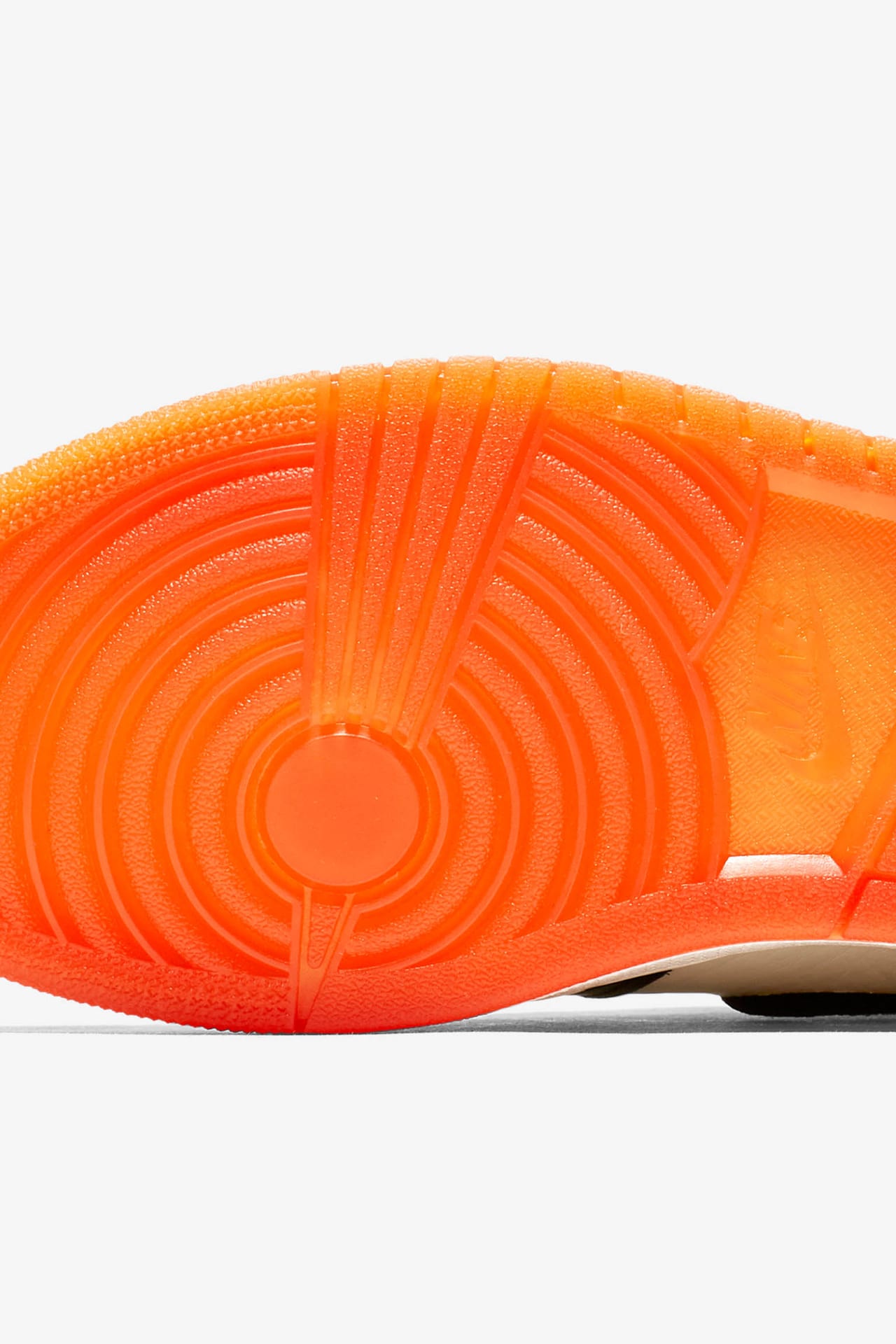 Air Jordan 1 "Satin Shattered Backboard" (kvinder) - lanceringsdato