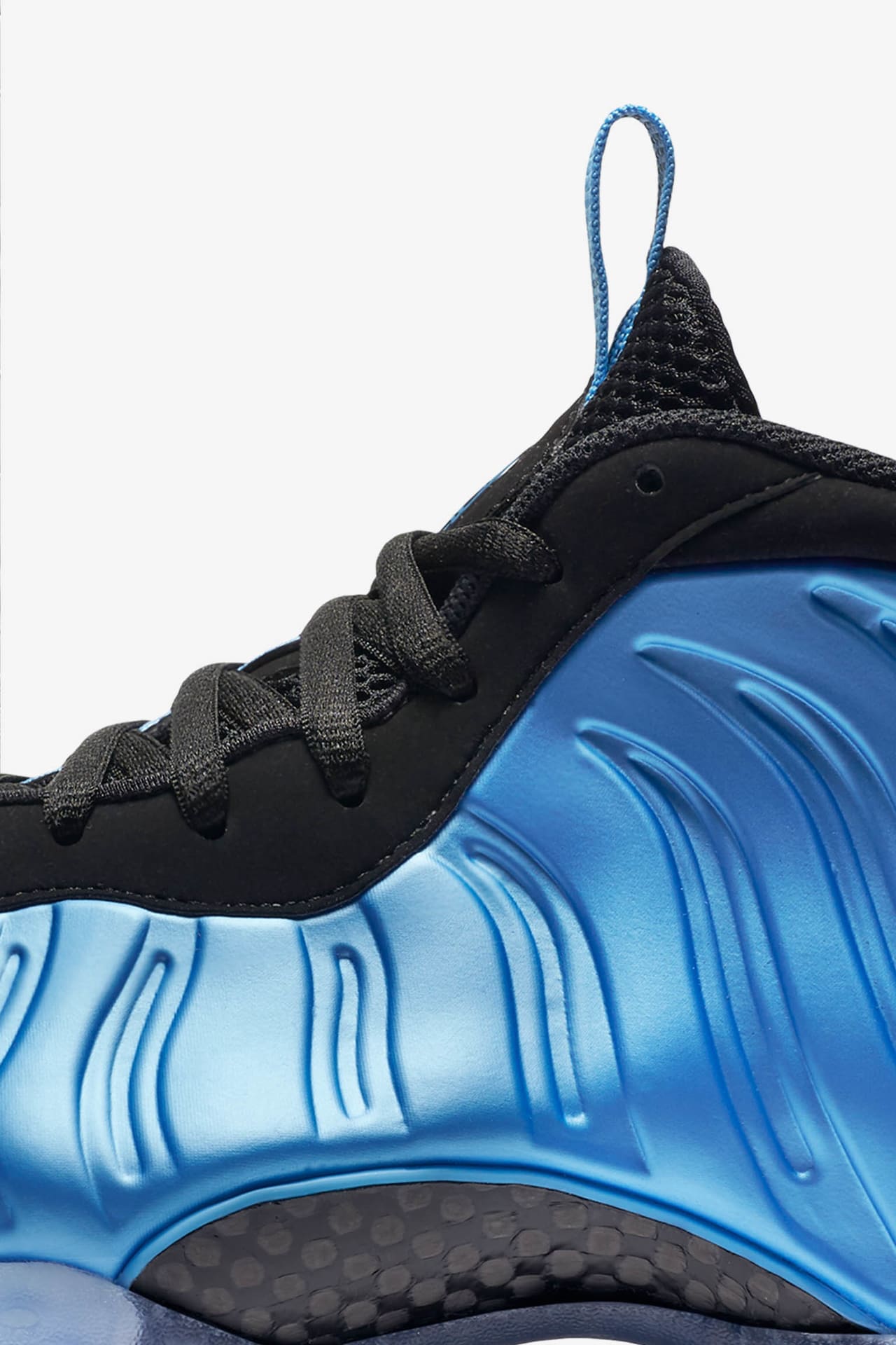 Baby blue and black foams online