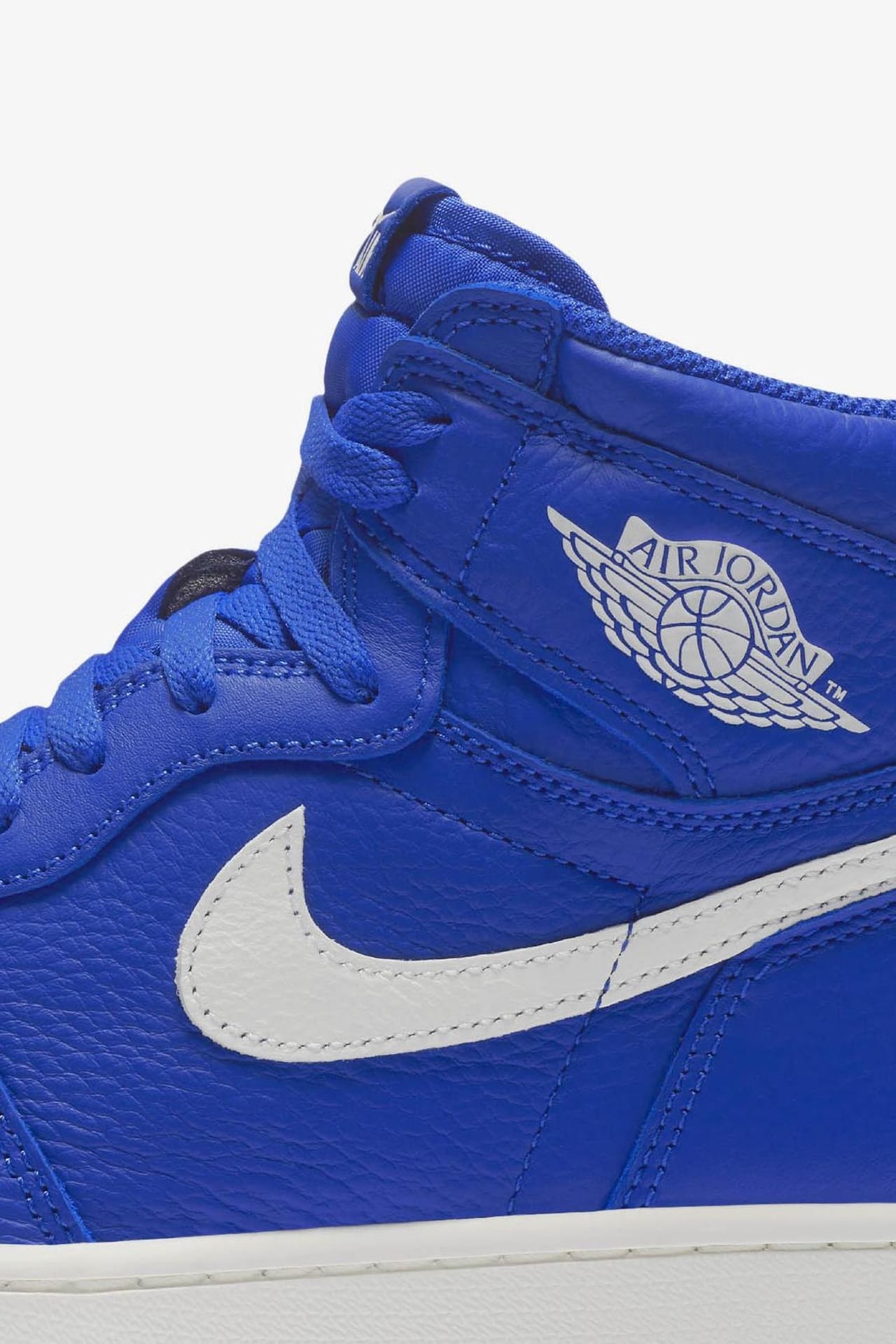 Air Jordan 1 Retro High OG 'Hyper Royal &amp; White' Release Date