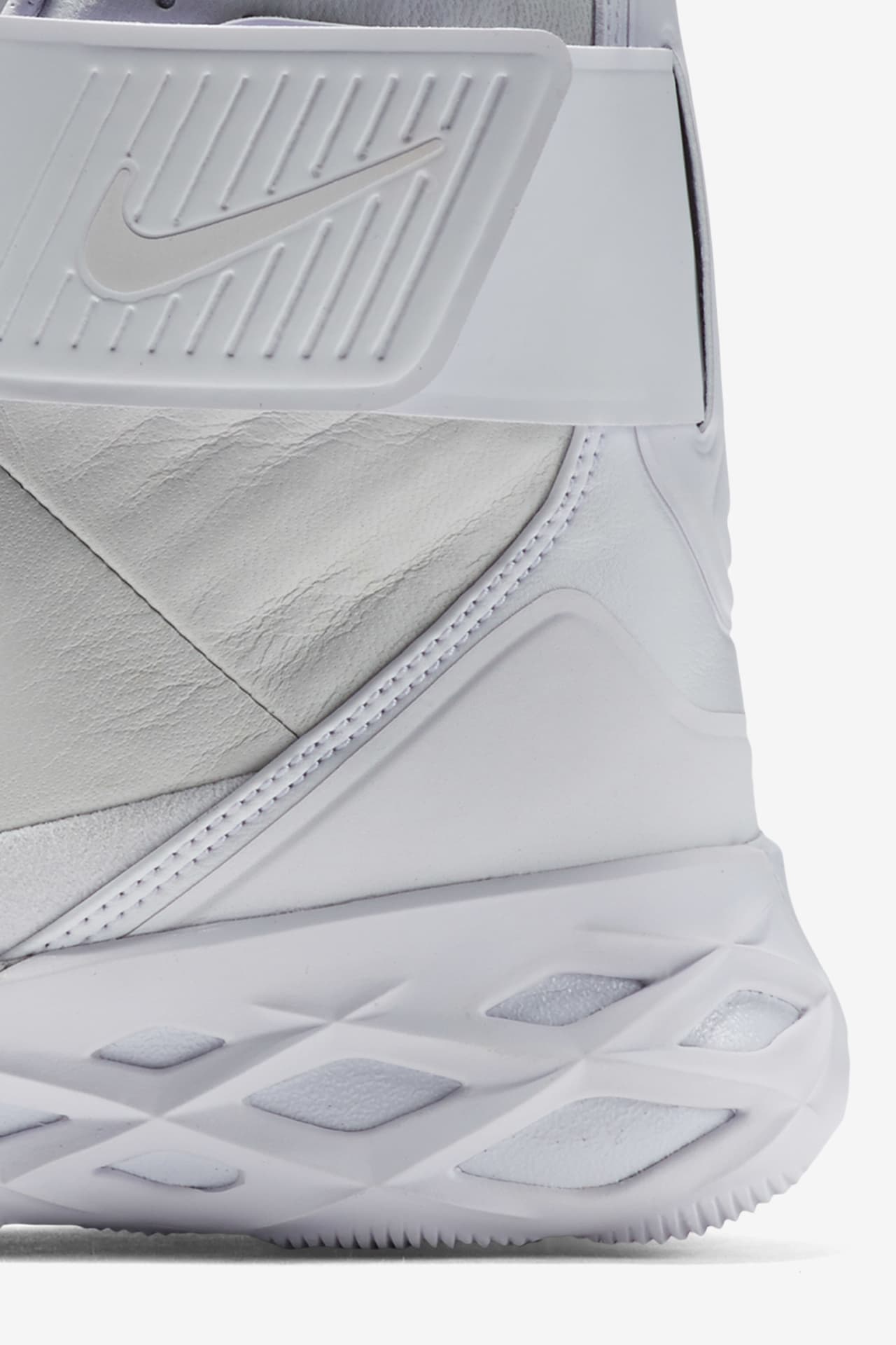 Nike Swoosh HNTR 'On The Hunt' White