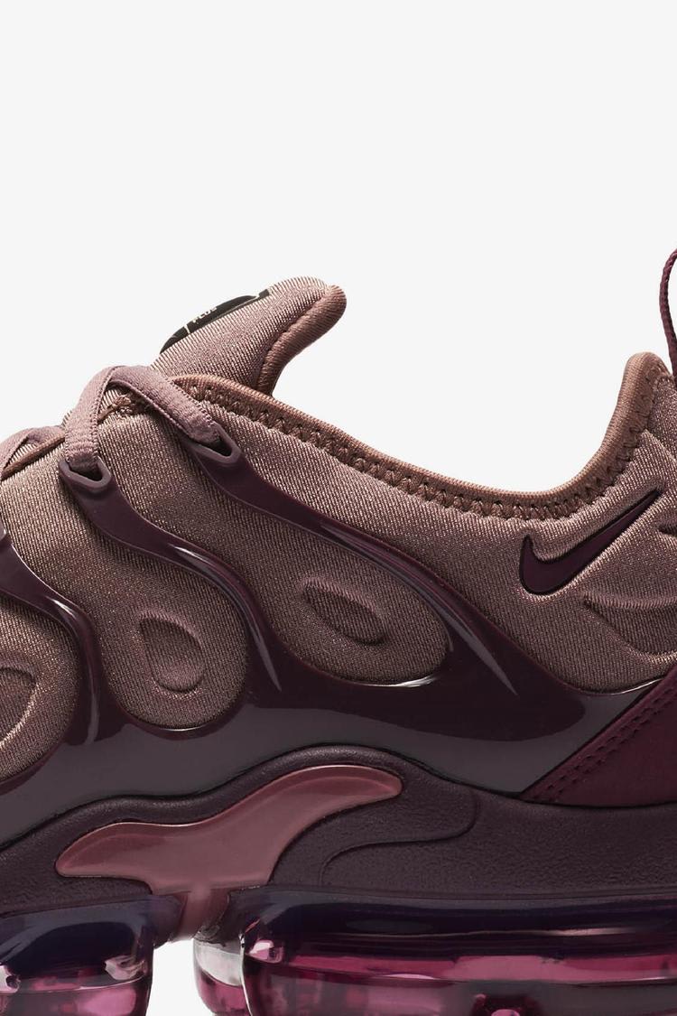 Women s Air Vapormax Plus Smokey Mauve Bordeaux Release Date. Nike SNKRS