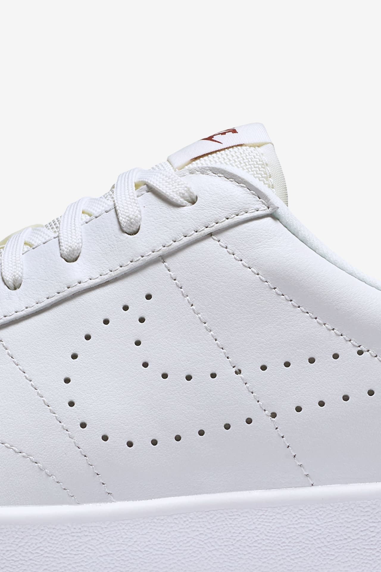 NikeCourt Tennis Classic 'White & Red'