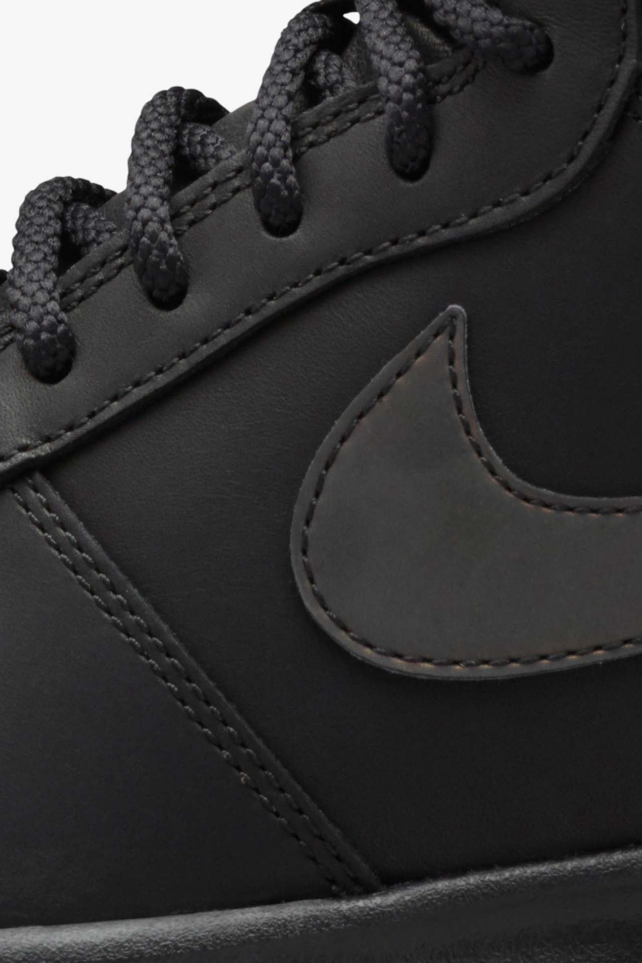 Women's Nike Acorra Sneakerboot 'Black & Reflect'