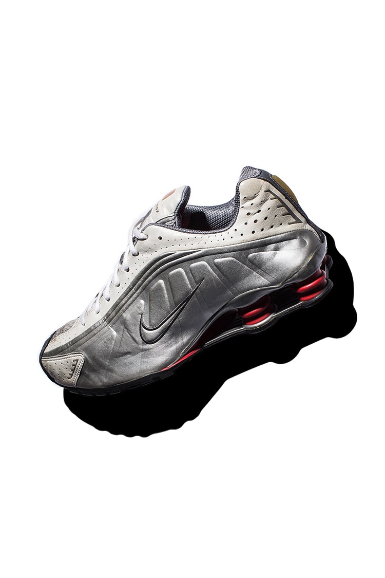 Inside nike shox hotsell