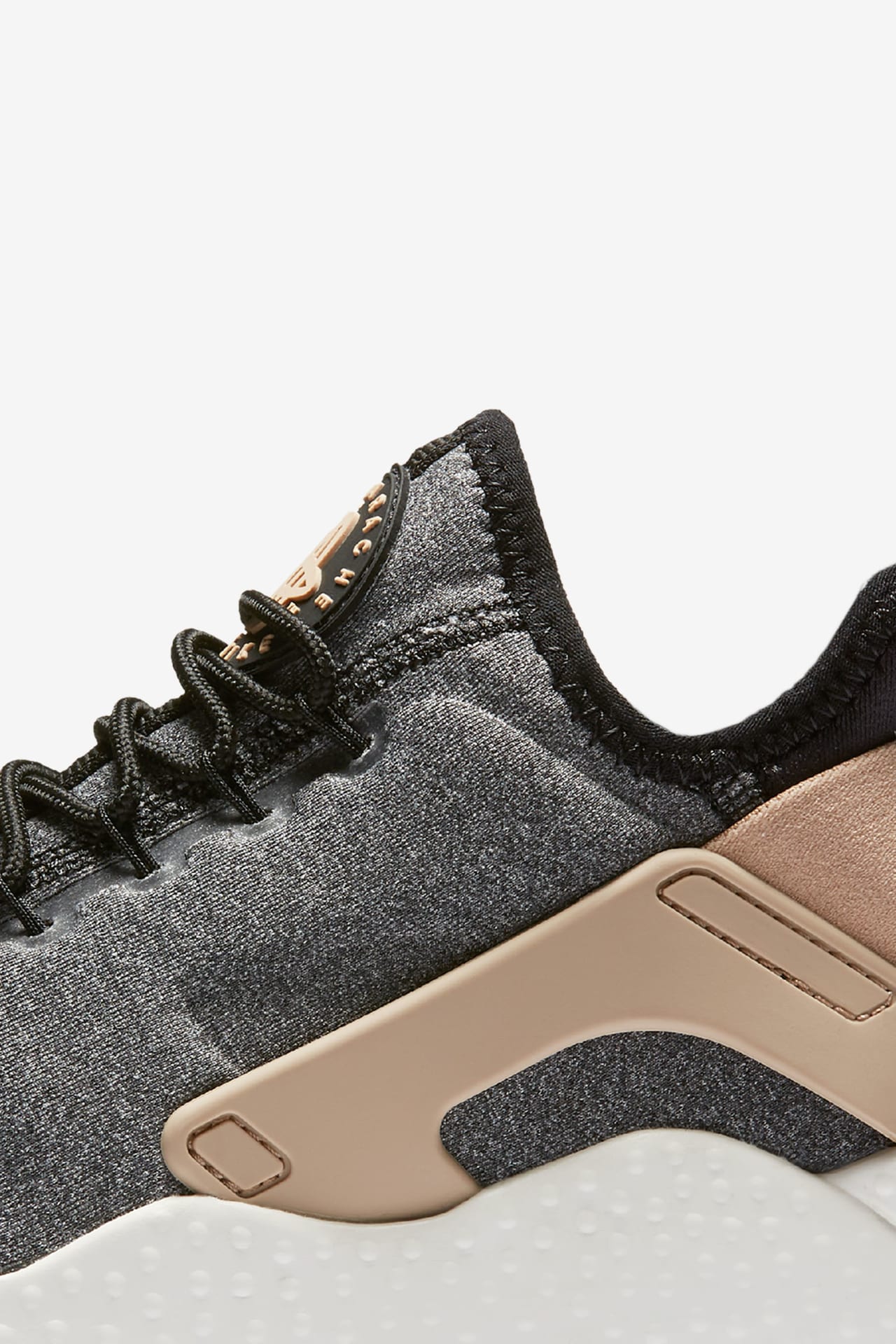 Nike Air Huarache Ultra SE "Black & Vachetta Tan" til kvinder