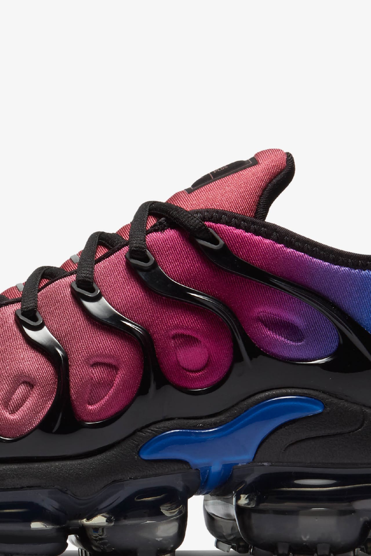 Nike Women's Air Vapormax Plus 'Black & Team Red & Hyper Violet' Release Date